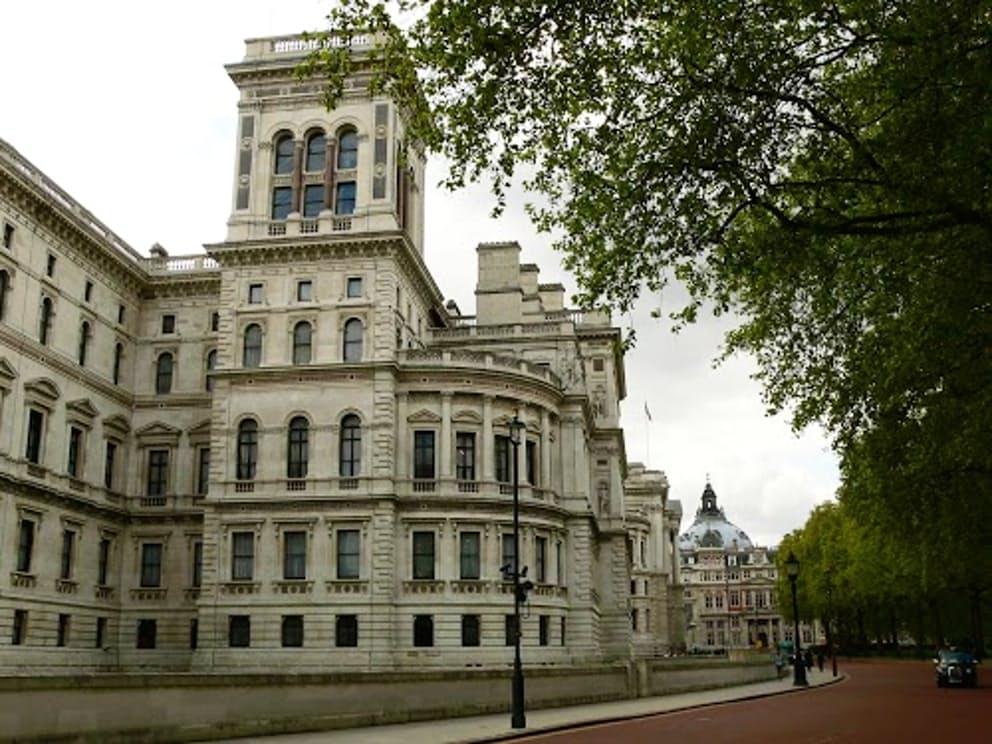 The New London Carlton Hotel Exterior photo