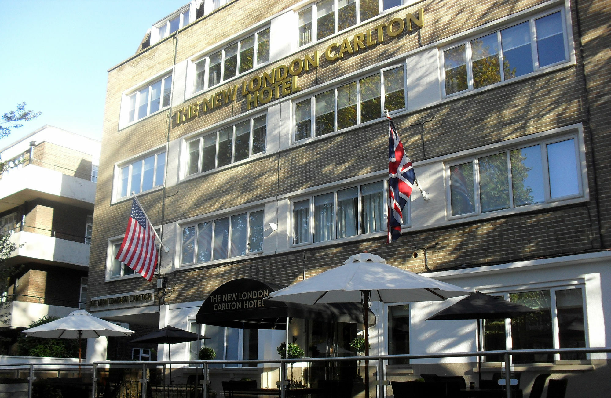 The New London Carlton Hotel Exterior photo